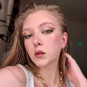 Анна Таблер